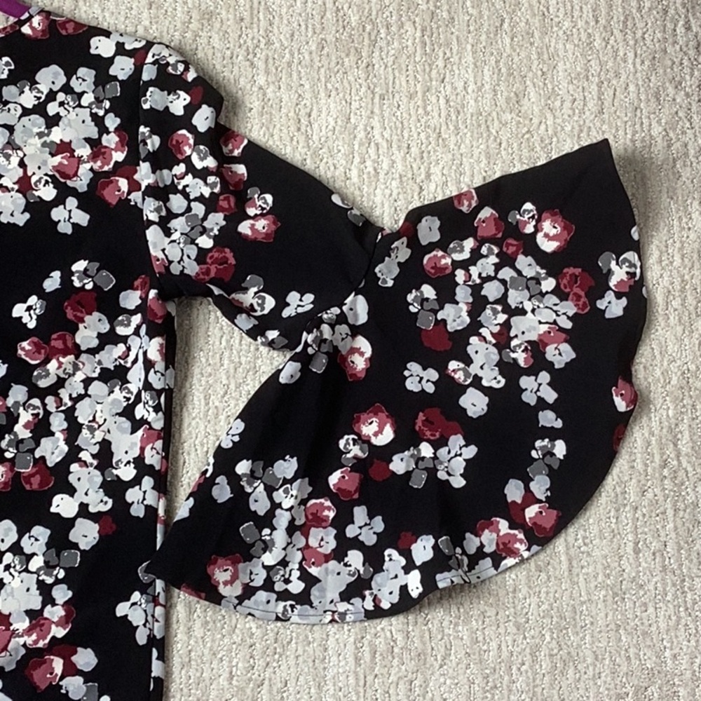 Mud Pie Brooks Bell Sleeve Black Floral Pull Over Dress SZ S Boho Sophistication - Picture 9 of 11